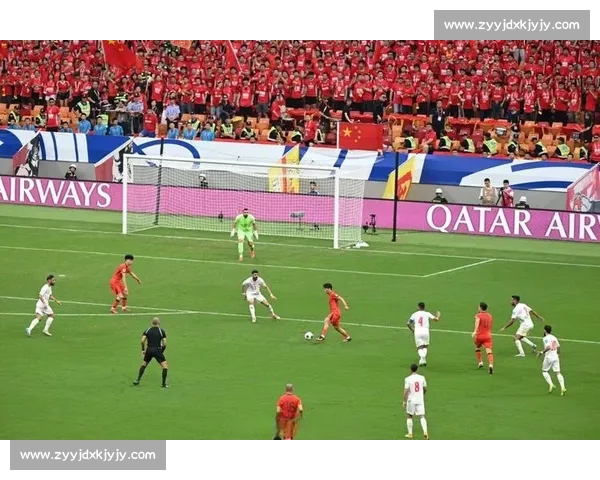 精彩对决！足球比赛比分揭晓，激烈赛场上谁能笑到最后？